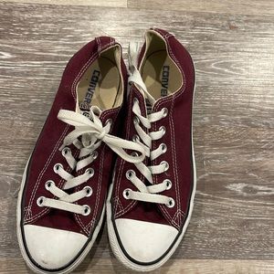 Converse Chuck Taylors All Stars Women’s size 7 - Maroon